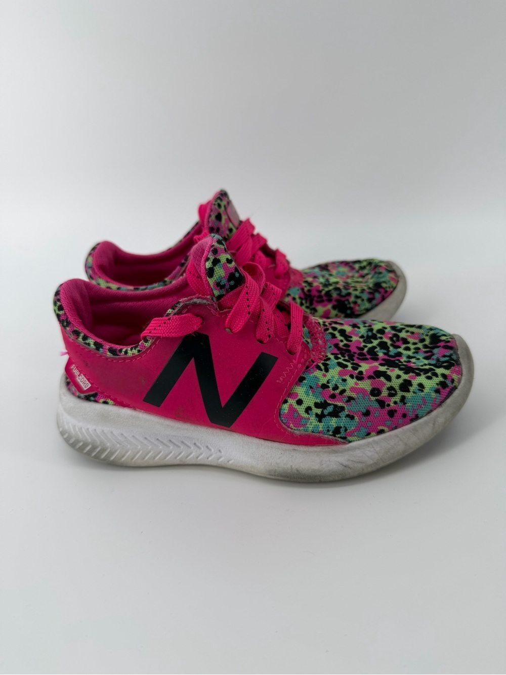 New Balance FuelCore Coast Kids Girls Shoes Size 10.5 Pink Sneakers